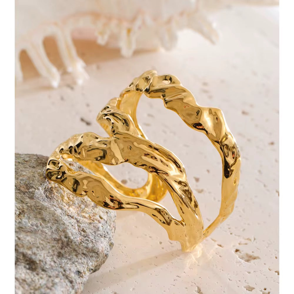 ORGANIC BANGLE BRACELET