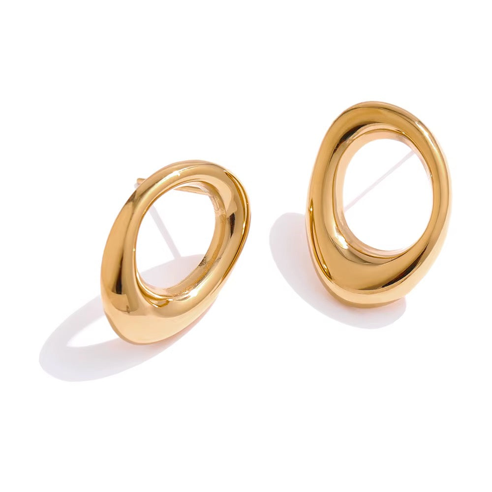 LISA EARRINGS