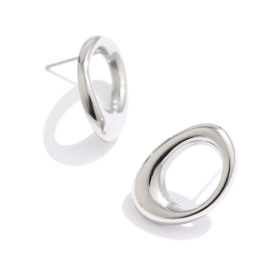 LISA EARRINGS